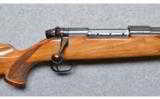 Weatherby Mark V, 300 WBY MAG - 2 of 7
