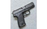 H&K USP 40 S&W - 1 of 2