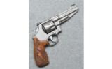 Smith & Wesson 627-5 357 Mag - 1 of 2
