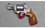 Smith & Wesson ~ Performance Center 686-6 ~ .357 - 2 of 2
