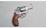 Smith & Wesson ~ 686-6 ~ .357 Mag. - 1 of 2