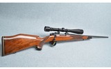 Weatherby ~ Mark V ~ Varmintmaster ~ 22-250 REM - 1 of 10
