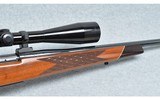 Weatherby ~ Mark V ~ Varmintmaster ~ 22-250 REM - 4 of 10