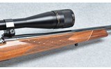 Weatherby ~ Mark V Varmintmaster ~ 22-250 Remington - 4 of 10