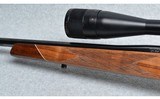 Weatherby ~ Mark V Varmintmaster ~ 22-250 Remington - 6 of 10