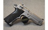 Smith & Wesson ~ 4006 ~ .40 S&W