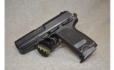 HK Sidearms ~ USP Compact ~ .40 S&W - 3 of 3