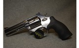 Smith & Wesson ~ 686-6 ~ .357 Magnum - 3 of 3