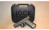 Glock ~ 22 ~ .40 S&W - 1 of 4
