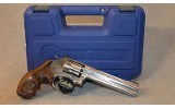 Smith & Wesson ~ 617-6 ~ .357 Magnum - 1 of 4