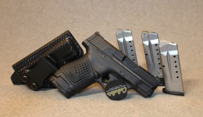 Smith & Wesson ~ M&P 9 Shield ~ 9MM