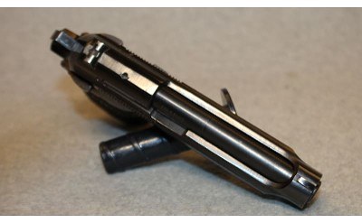 Beretta ~ 85 BB ~ .380 Auto - Image 3 of 5