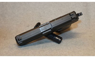 Heckler & Koch ~ P2000 ~ 9MM - Image 3 of 5
