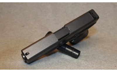 Glock ~ 23 GEN 4 ~ .40 Cal - Image 3 of 5