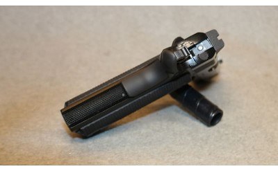 Kimber ~ Custom LW ~ .45 ACP - Image 4 of 5