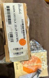 NIB Weatherby Mark XXII by Anschutz .22lr AWESOME WOOD!!! - 5 of 14