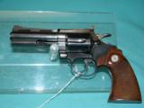Colt Diamondback 38spl - 1 of 7