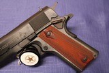 Colt 1911 Classic - 3 of 7