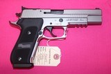 Sig P220 Match Elite 45 - 6 of 10