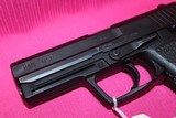 HK USP40 - 3 of 10