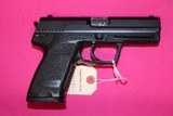 HK USP40 - 6 of 10