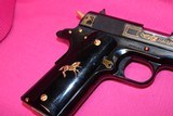 Colt Oscuro Y Oro - 7 of 7