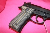 Beretta 92 w/threaded brl - 7 of 8