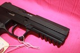 Sig P320 .40 - 5 of 8