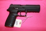 Sig P320 .40 - 4 of 8