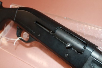 Benelli M1 Super 90 - Image 2 of 12