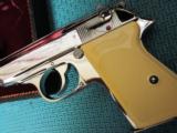 Walther PPK Bright Chrome Finish,
New ! in the Factory Presentation Box, Made in Germany, Dec. 1964 - 12 of 19