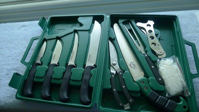 NORTH AMERICAN HUNTING CLUB BUTCHER KNIFE SET - Image 2 of 5