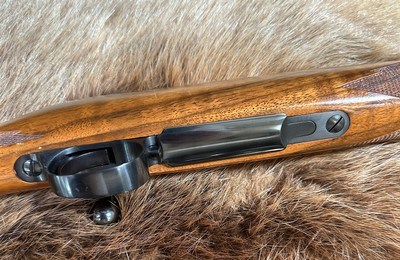 Deluxe Grade Kimber of Oregon LEFT HAND Custom Classic .17MachIV - Image 7 of 9