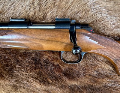 Deluxe Grade Kimber of Oregon LEFT HAND Custom Classic .17MachIV - Image 4 of 9