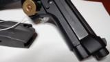 Beretta 92FS 9mm Excellent Condition! - 4 of 10
