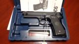 Beretta 92FS 9mm Excellent Condition! - 1 of 10
