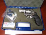 S&W 686 Snub Nose Stainless Steel - 2 of 7