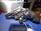 Smith & Wesson model 686 Performance Center
- 1 of 4