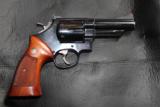 Smith and Wesson
S&W model 29 No Dash 1958 4" blue
Excellent!
Full Target 44 magnum - 5 of 15