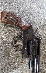 Smith and wesson model 19 -2 2 1/2