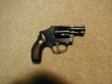Smith & Wesson M-40, 2