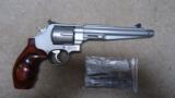 S&W PERFORMANCE CENTER MODEL 629-6 STAINLESS STEEL.44 MAGNUM - 2 of 4