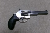 EXCEPTIONALLY RARE S&W M-63-4, 5”
.22LR KITGUN
8-SHOT, SHROUDED EJECTOR HOUSING - 3 of 8