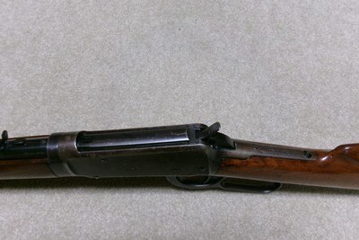 RARE SPECIAL ORDER 1894 22”SHORT RIFLE WITH EXTRA LIGHT, TAKEDOWN, 1/2 MAG, SGB - Image 5 of 21