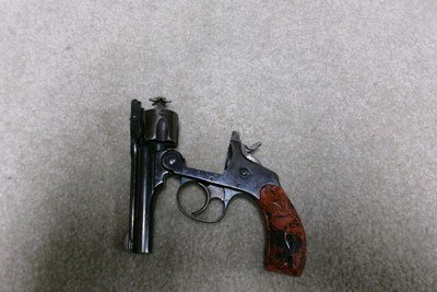 EARLY ANTIQUE S&W .32 DOUBLE ACTION 4TH MODEL, MOTTLED RED GRIPS, #65XXX, MADE 1880s - Image 13 of 15
