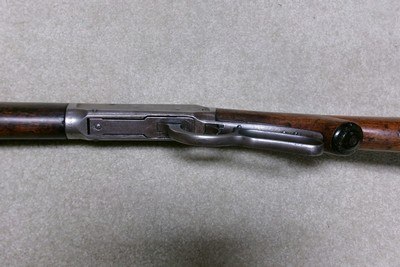 1894 SPECIAL ORDER FULL FANCY DELUXE OCTAGON RIFLE, .32 W.S., #464XXX, MADE 1910 - Image 5 of 20