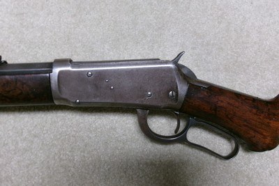 1894 SPECIAL ORDER FULL FANCY DELUXE OCTAGON RIFLE, .32 W.S., #464XXX, MADE 1910 - Image 4 of 20