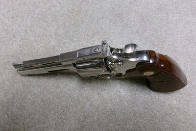 MINT CONDITION DIAMONDBACK .38 SPECIAL IN RARE NICKEL FINISH, 4