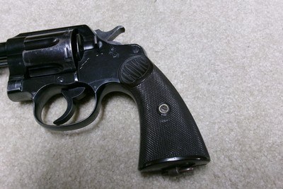 VERY FINE NEW SERVICE REVOLVER IN .45 COLT WITH 5 1/2” BARREL, #113XXX, MADE 1916 - Image 10 of 15