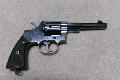 VERY FINE NEW SERVICE REVOLVER IN .45 COLT WITH 5 1/2” BARREL, #113XXX, MADE 1916 - Image 2 of 15